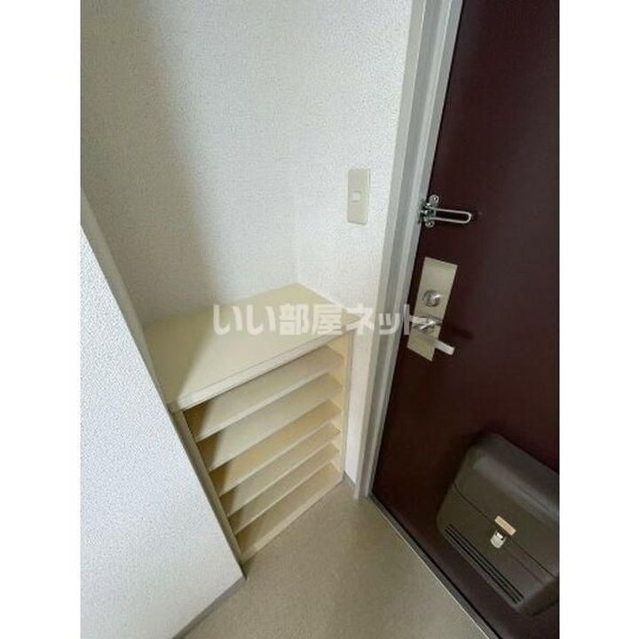 大阪府高槻市津之江町1(マンション)の賃貸物件の玄関