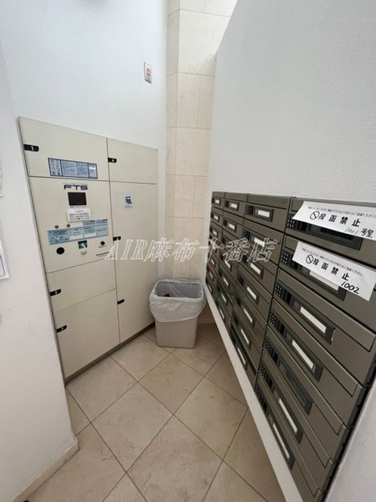 パークハビオ赤坂氷川町の地図