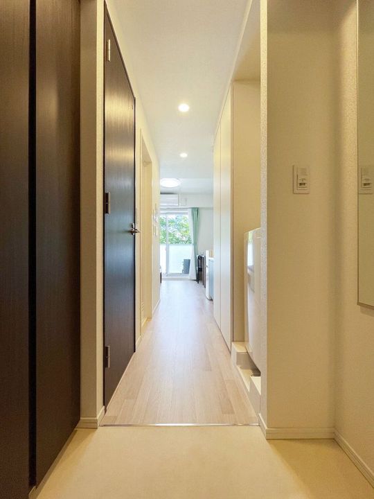 東京都世田谷区給田1(マンション)の賃貸物件の玄関