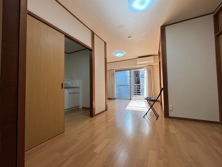 浅田ビルの内装