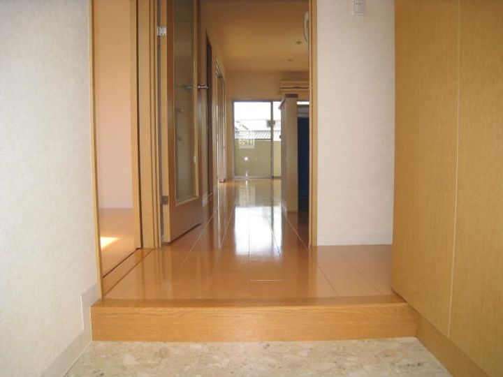 広島県広島市西区中広町3(マンション)の賃貸物件の玄関