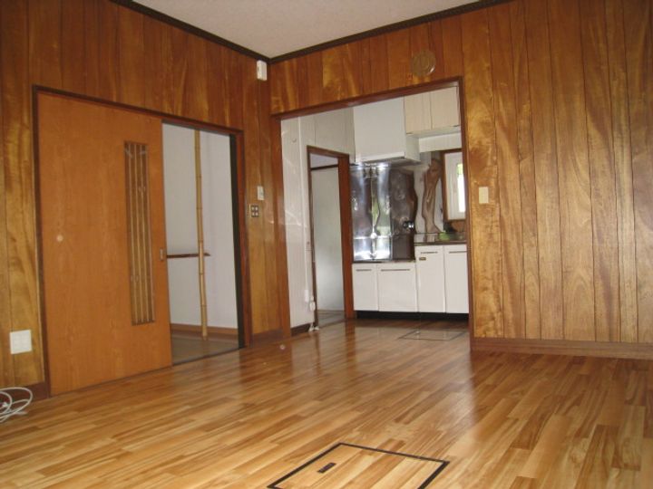 北海道伊達市南黄金町(一戸建)の賃貸物件の居間