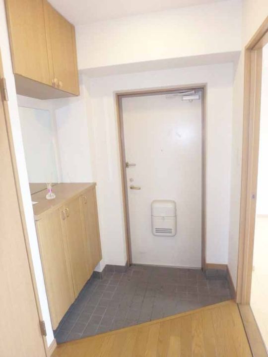 風の杜2号館の玄関