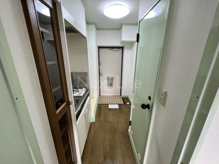 東京都国立市西1(マンション)の賃貸物件の玄関