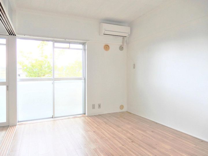 岩手県花巻市石鳥谷町北寺林第11地割(マンション)の賃貸物件の居間