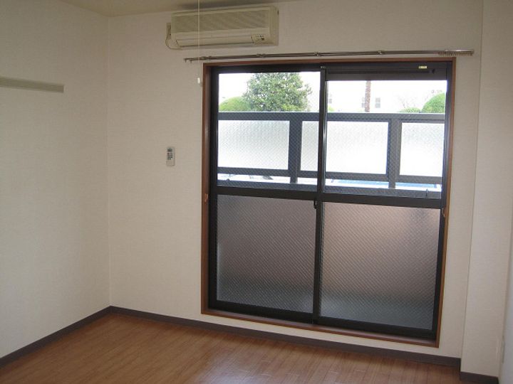 アイリス・コートの居間