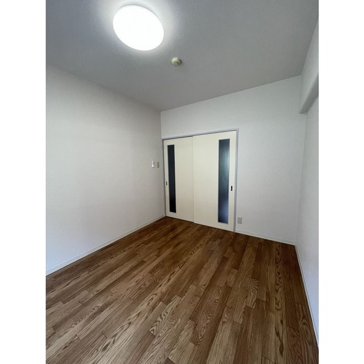 ガーデンヒルズ壱番館の居間