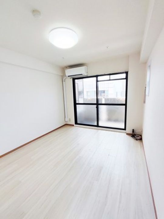 アラカサIIの居間