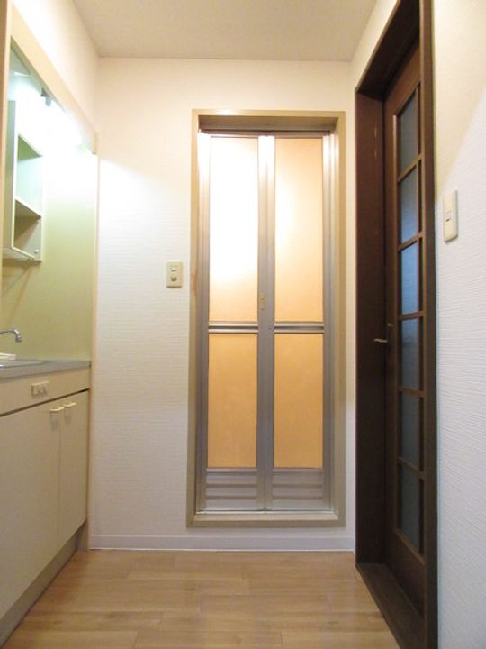 大進マンションの玄関