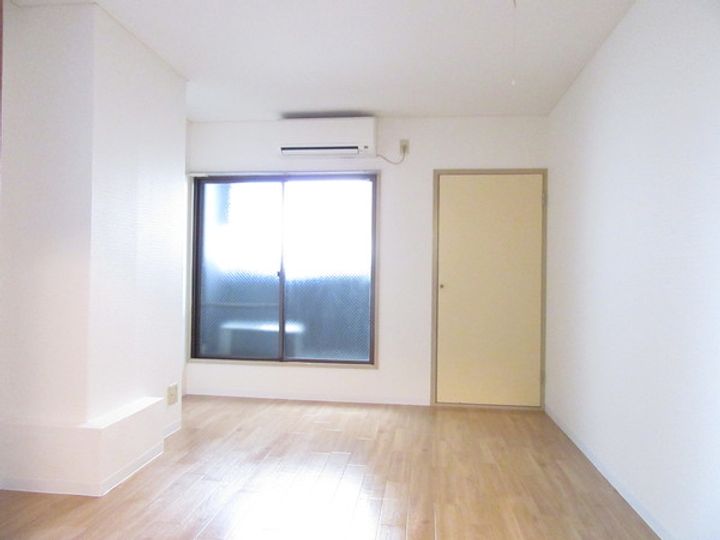 大進マンションの居間