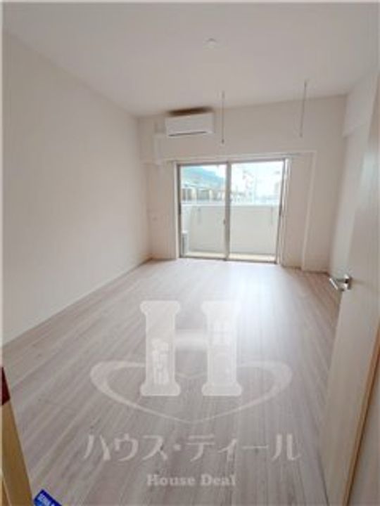 埼玉県戸田市大字新曽(マンション)の賃貸物件の居間
