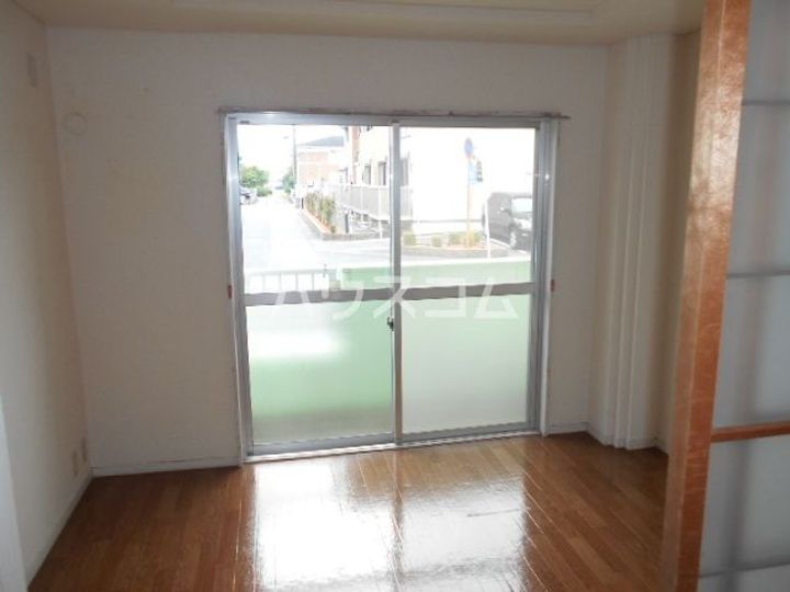 グリーンヒル秋葉Aの居間