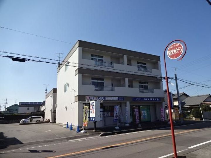 栄東ハイツの外観