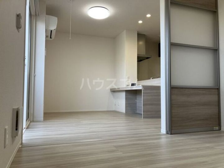 フォレストウッド B棟の居間