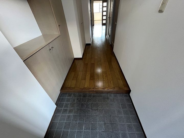 クリエート綱島の玄関