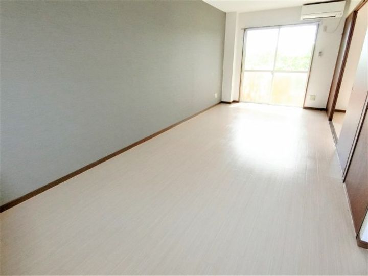 千葉県茂原市鷲巣(マンション)の賃貸物件の居間