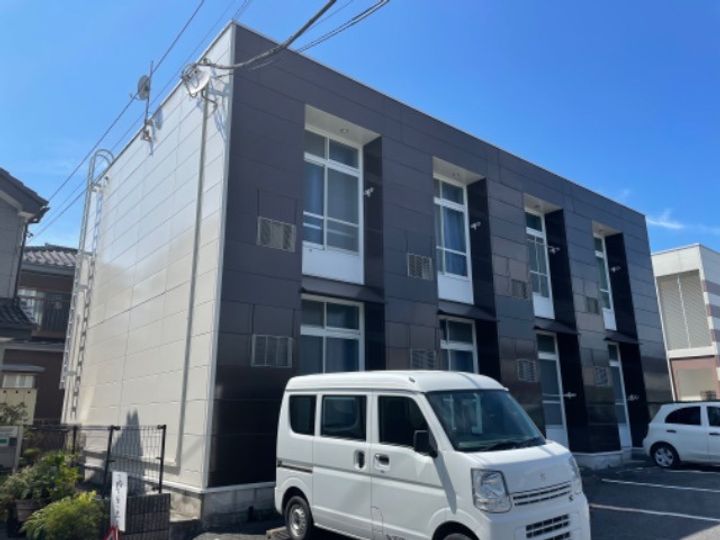 レオパレス市川屋II(13708)の外観