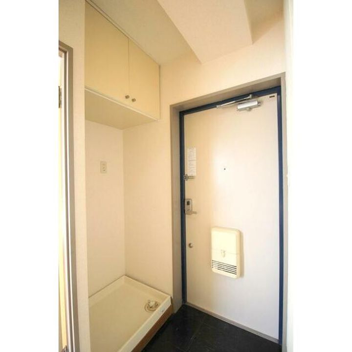 神奈川県平塚市見附町(マンション)の賃貸物件の玄関