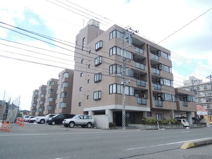 新潟県新潟市中央区米山6(マンション)の賃貸物件の外観