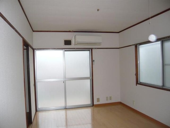 サンハイツの居間