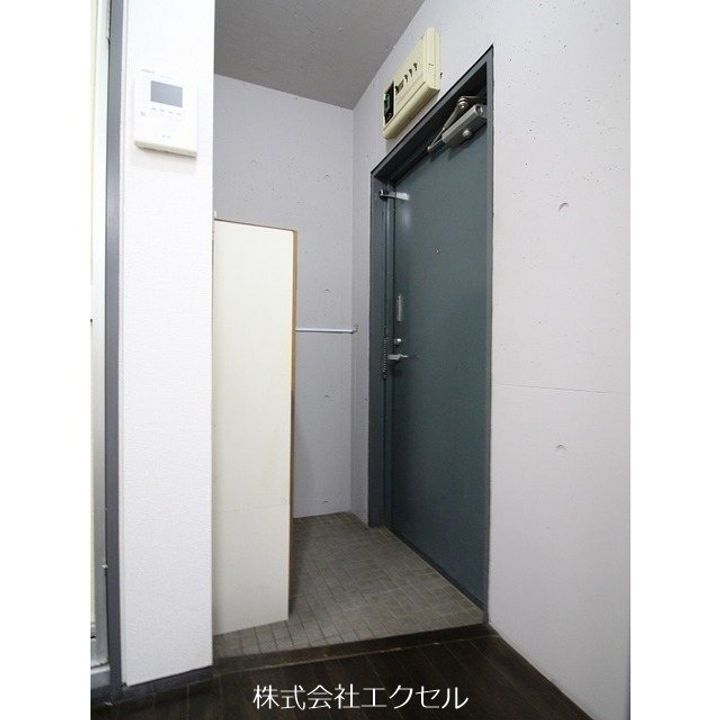 東京都国立市西1(マンション)の賃貸物件の玄関