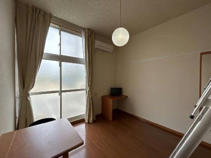 レオパレスクリアの居間