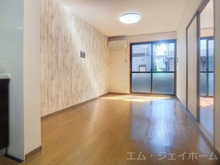 滋賀県大津市下阪本5(アパート)の賃貸物件の居間