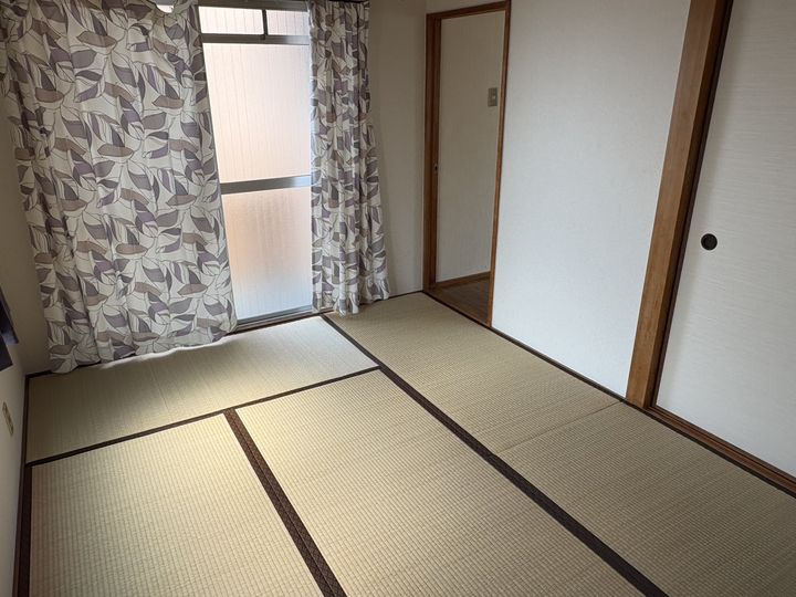 白島ビルの内装