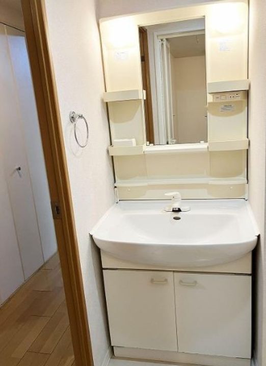 神奈川県横浜市鶴見区鶴見中央3(マンション)の賃貸物件の内装