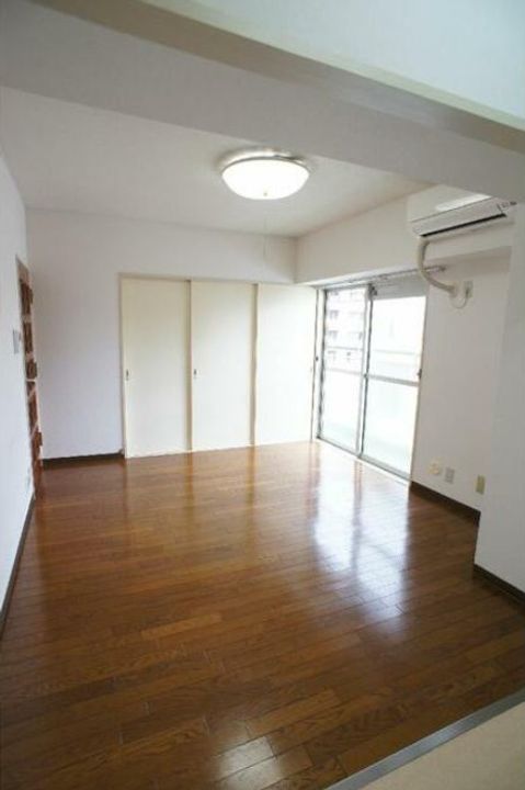 東京都台東区入谷1(マンション)の賃貸物件の居間