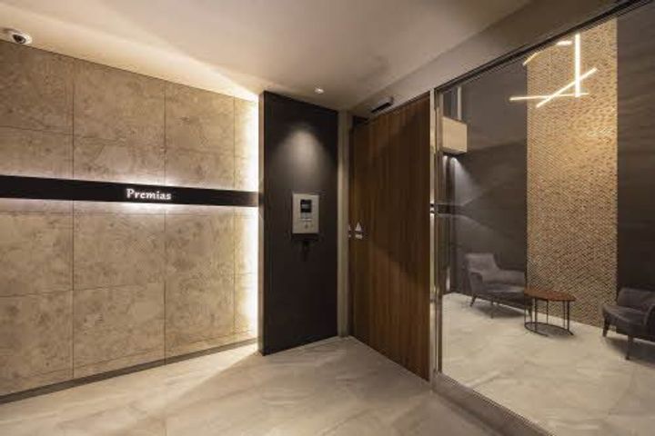 プレミアスの外観