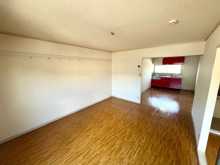 ビラ清音の居間