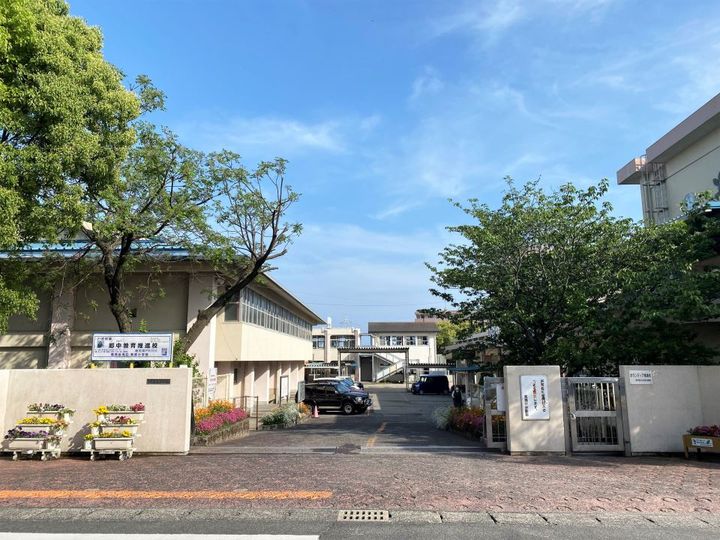 コーポ青島の周辺