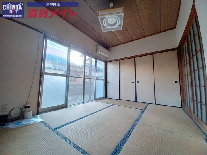コーポ花の木荘の居間