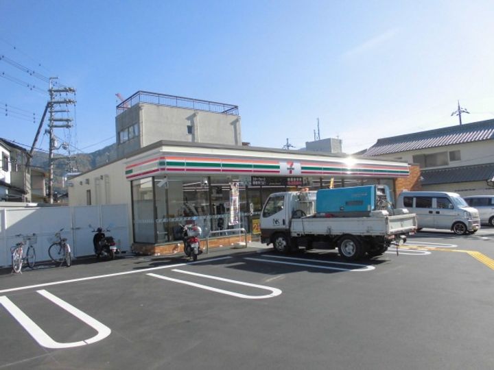 パインフィールド洛東の周辺