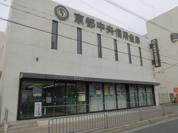 パインフィールド洛東の周辺