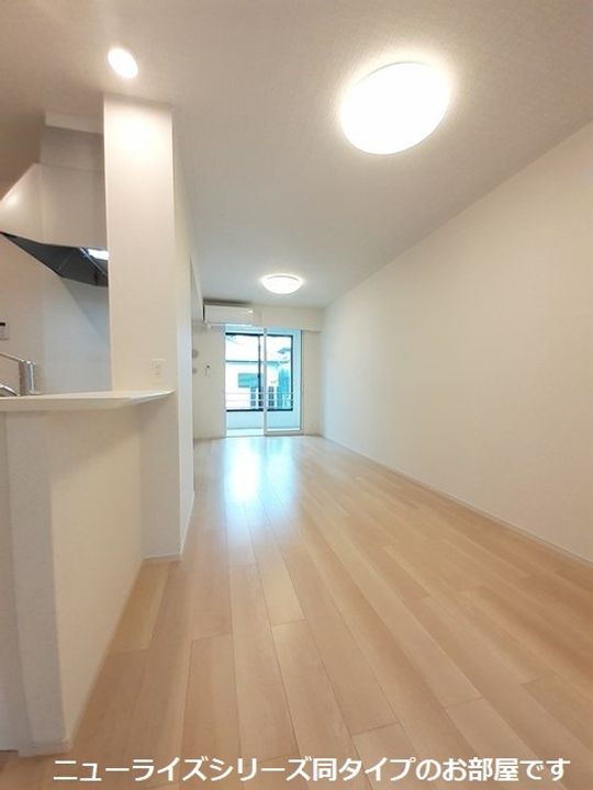 群馬県前橋市天川大島町(アパート)の賃貸物件の居間