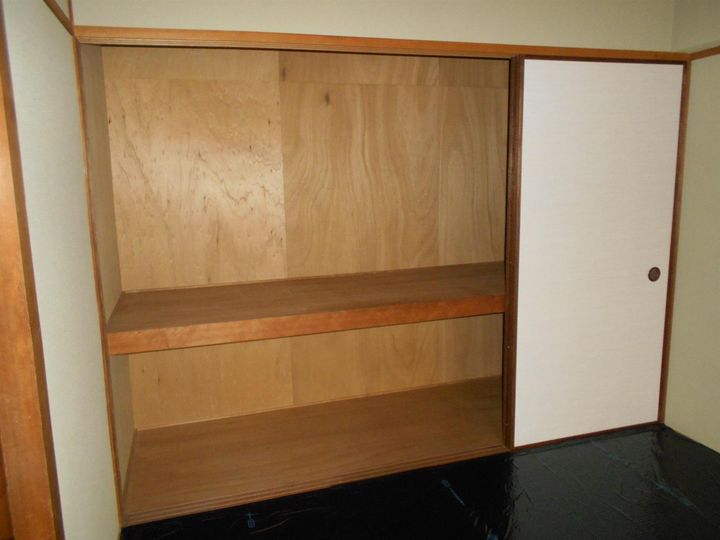 中央ビルの内装