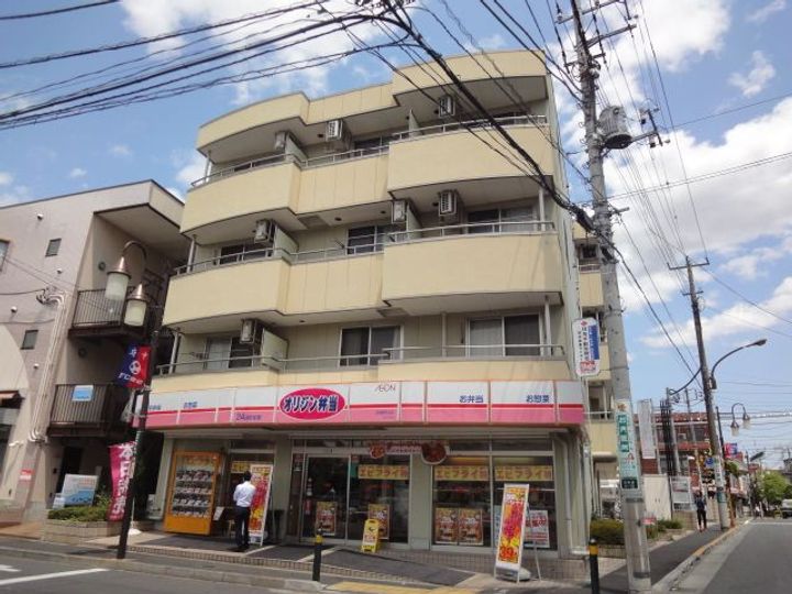 シルビアIIの周辺