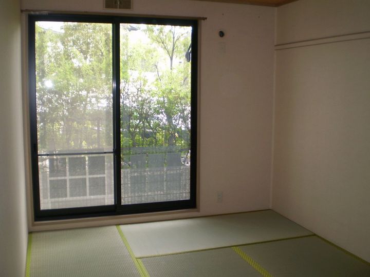 大阪府豊中市上野西2の賃貸アパートの内装