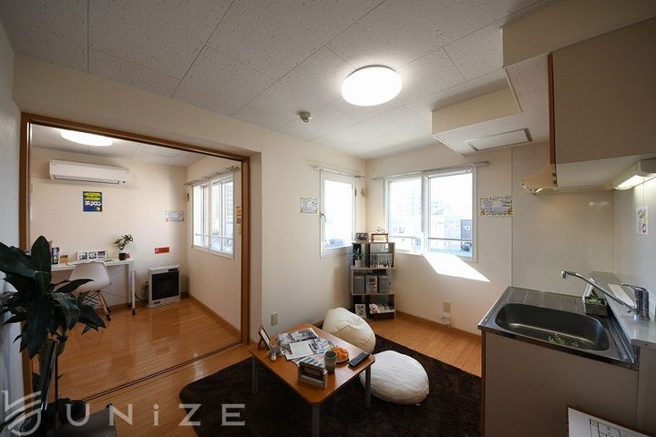 北海道札幌市豊平区豊平六条3(マンション)の賃貸物件の居間