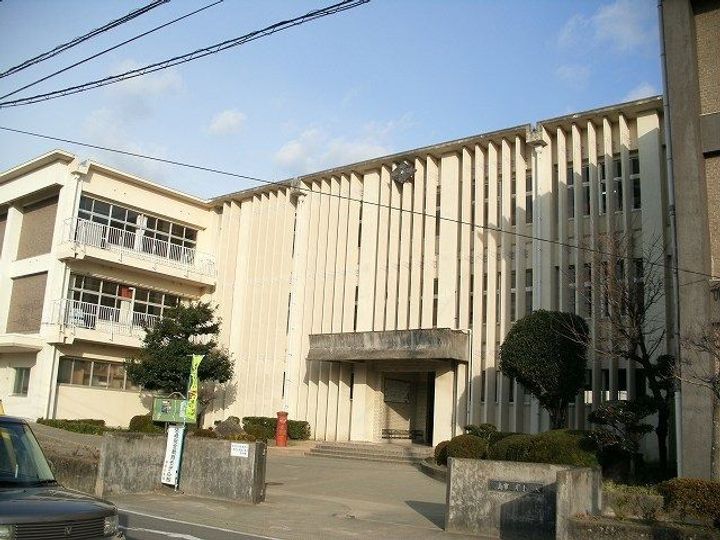 ズューデン Aの周辺