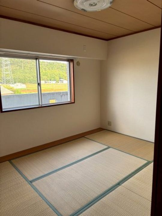 ハピネス見野の居間