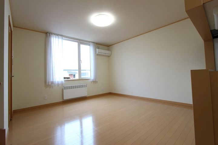 スーパーハイム西富Bの居間