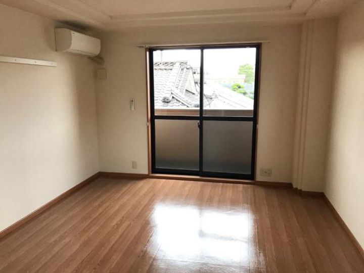 広島県福山市曙町5(アパート)の賃貸物件の居間