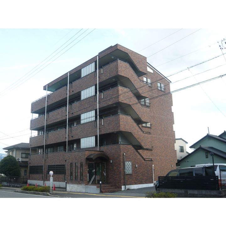 アヴェニール白山の外観