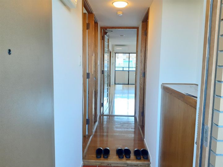 エミネンス桑野の玄関