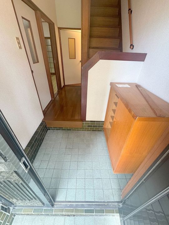 大阪府東大阪市上石切町1(一戸建)の賃貸物件の玄関