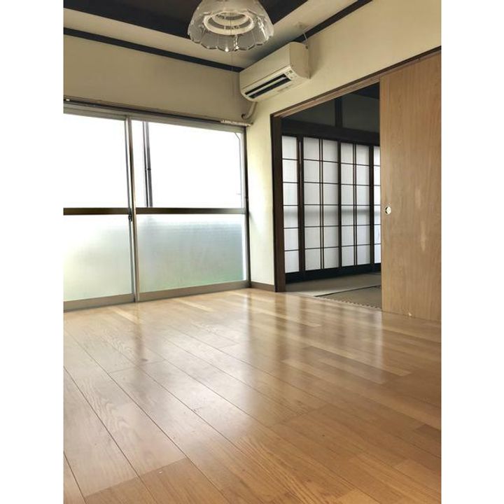 神奈川県厚木市幸町(一戸建)の賃貸物件の居間