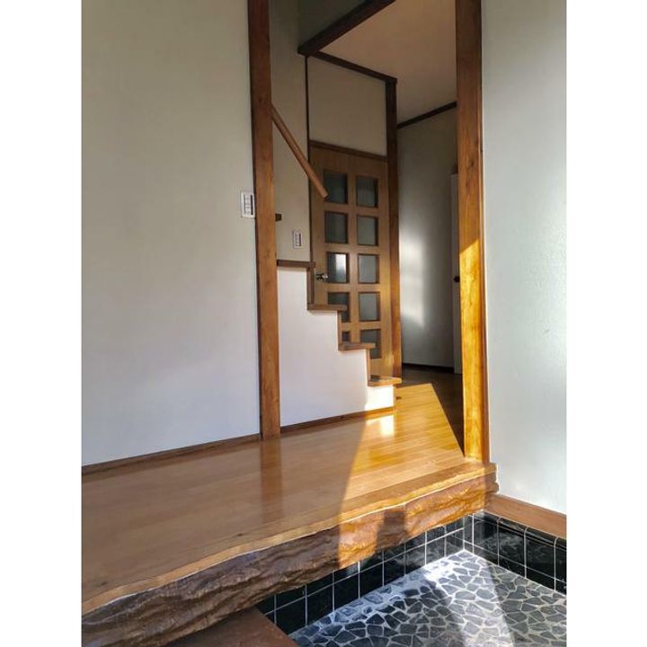 神奈川県厚木市幸町(一戸建)の賃貸物件の玄関